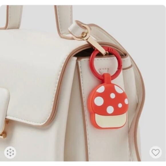 Heyday Apple AirTag Keychain Cute Mushroom Tag Holder Carabiner Clip s30 b1 - Picture 2 of 6
